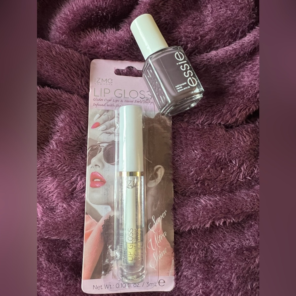 Lipgloss and Essie Smokin’ Hot 700